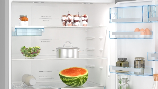 Bosch KGN86AIDR Kühl-Gefrierkombination Stand NoFrost,VitaFresh  plus,Edelstahl-Grau 86 cm Breit,631 Liter