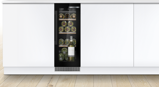 Bosch KUW20VHF0 Weinkühlschrank mit Glastür, 82 x 30 cm Schwarz