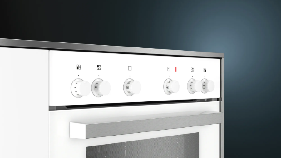 Siemens EQ110KA1WE  Herdset Weiß bestehend aus (HE010FBV1 + EA645GN17)
