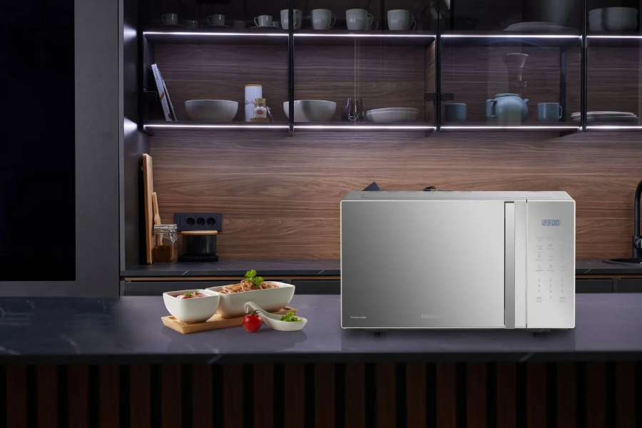 Hisense H23MOMS5HG  Stand Mikrowelle mit Grill Funktion 23 Liter 