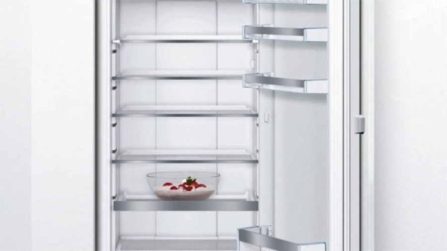 Bosch KIF82PFE0 Serie 8  Einbau-Kühlschrank mit Gefrierfach  Festtür