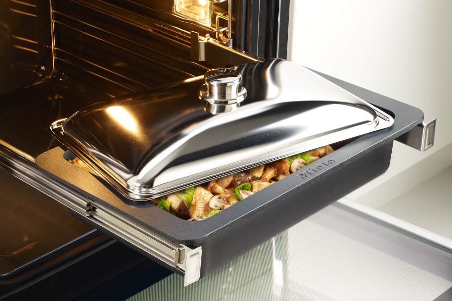 Miele HUB 5000-M Gourmet-Bräter 