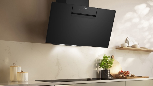 Neff D85IFN1S0 N50 Dunstabzughaube Kamin 80 cm Klarglas  schwarz bedruckt