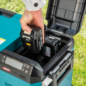 Makita CW004GZ Akku-Kühl- und Wärmebox 40 V max • 18V • 12V / 24V DC • AC • 29 L