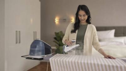 Braun Domestic Home IS 5245 BL Carestyle 5 Dampfbügelstation Blau 