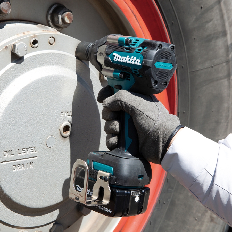 Makita DTW700Z Akku-Schlagschrauber LXT 18 V • 1/2" mit Sicherungsstift • 700 Nm • 0 - 2.200 U/min