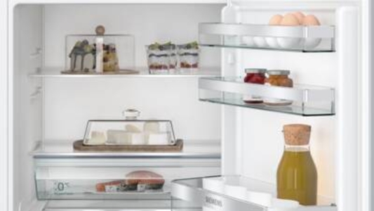Siemens KU21RADE0 Unterbau-Kühlschrank, 82 x 60 cm, Flachscharnier mit Softeinzug