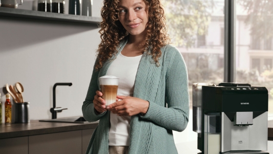 Siemens TQ513D01 Kaffee-Vollautomat Silber-Schwarz 
