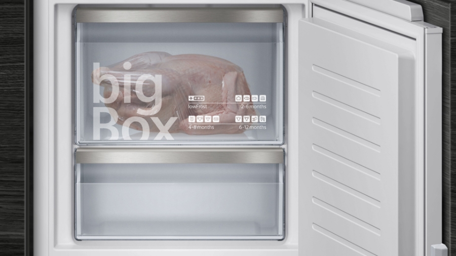 Siemens KI77SXFE0 iQ500, Einbau-Kühl-Gefrier-Kombination  mit Gefrierbereich unten, 157.8 x 55.8 cm, Flachscharnier