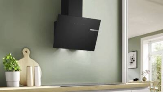 Bosch DWK65DK6K Dunstabzughaube Kamin schräg Schwarz 60 cm 