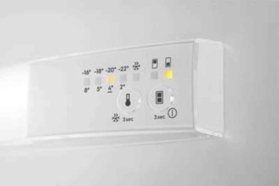 AEG OS5S161ES Einbau-Kühl-Gefrierkombi H:157,2cm B:54,8cm, E Schlepptüre 158cm Nische 