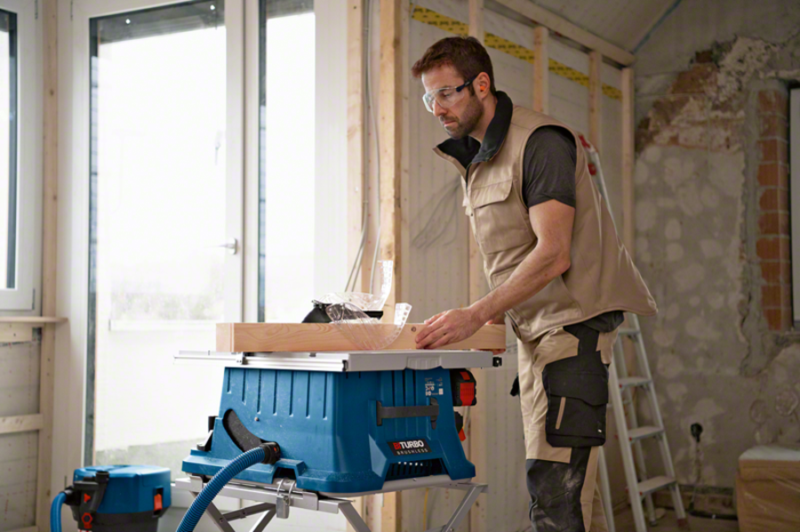BOSCH Professional GTS 18V-216 Akku-Tischkreissäge BITURBO 