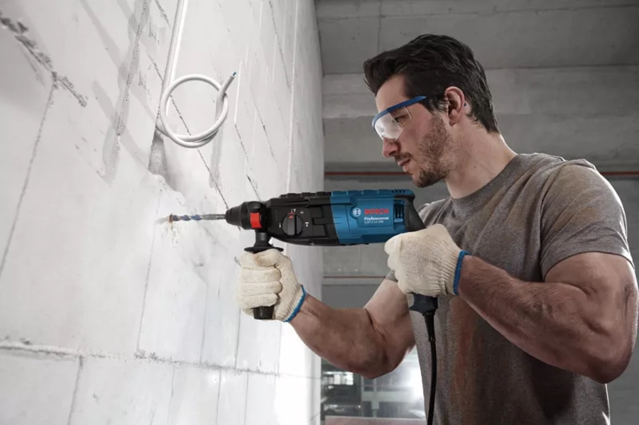 BOSCH Professional GBH 240 Bohrhammer SDS-plus+ Bohrersatz 2.7 J,790W 0611272102