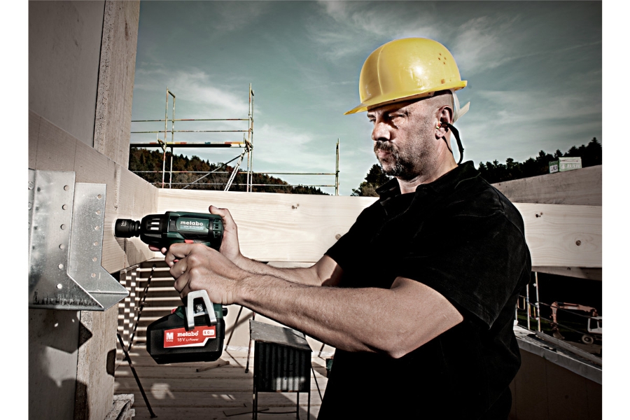 Metabo SSW 18 LTX 400 BL Akku-Schlagschraube 18V 2x4Ah LiHD Ladegerät ASC 55, metaBOX 14