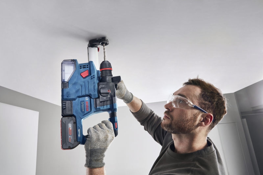 BOSCH Professional GBH 18V-22 X Akku-Bohrhammer mit ONECHUCK  mit 2 x Akku GBA 18V 4.0Ah  0611924001