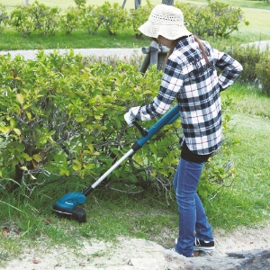 Makita DUR181Z Akku-Rasentrimmer Verpackungsbeschädigt!!!! 18V • 7.800 min-1 • 260 mm