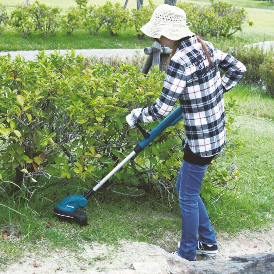 Makita DUR181Z Akku-Rasentrimmer Verpackungsbeschädigt!!!! 18V • 7.800 min-1 • 260 mm