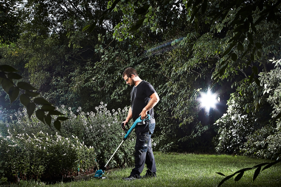 Makita DUR181Z Akku-Rasentrimmer Verpackungsbeschädigt!!!! 18V • 7.800 min-1 • 260 mm