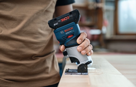 BOSCH Professional GKF 18V-8 Akku-Kantenfräse 06016C2001