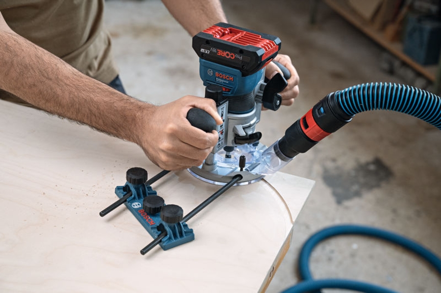 BOSCH Professional GKF 18V-8 Akku-Kantenfräse 06016C2001