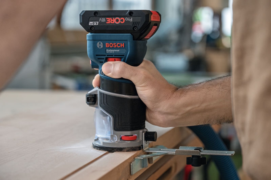 BOSCH Professional GKF 18V-8 Akku-Kantenfräse 06016C2001