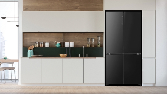 Hisense RQ768N4GBE Multidoor Kühl-Gefrierkombination Schwarz 591l nur 60cm Tief