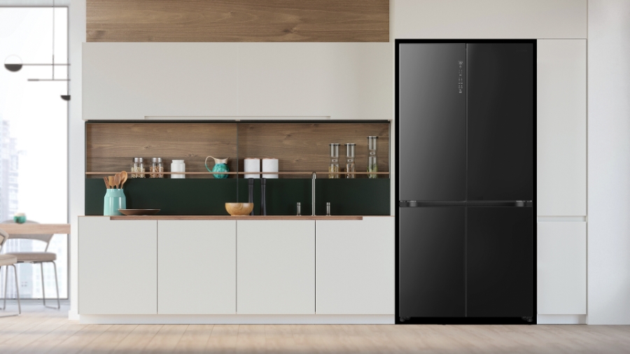 Hisense RQ768N4GBE Multidoor Kühl-Gefrierkombination Schwarz 591l nur 60cm Tief