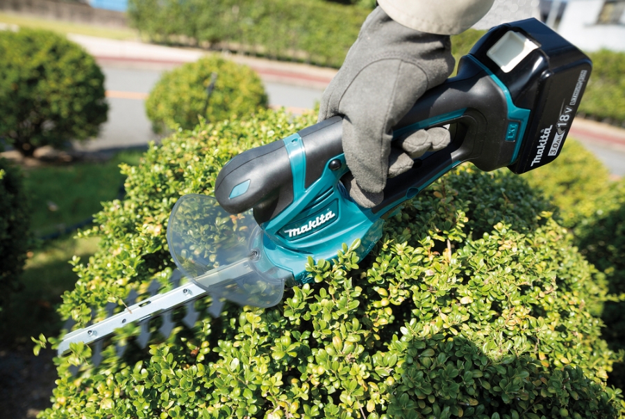 Makita DUM111ZX Akku-Gras-/Strauchschere LXT • 18 V • 2.500 min?¹ • 11/20 cm